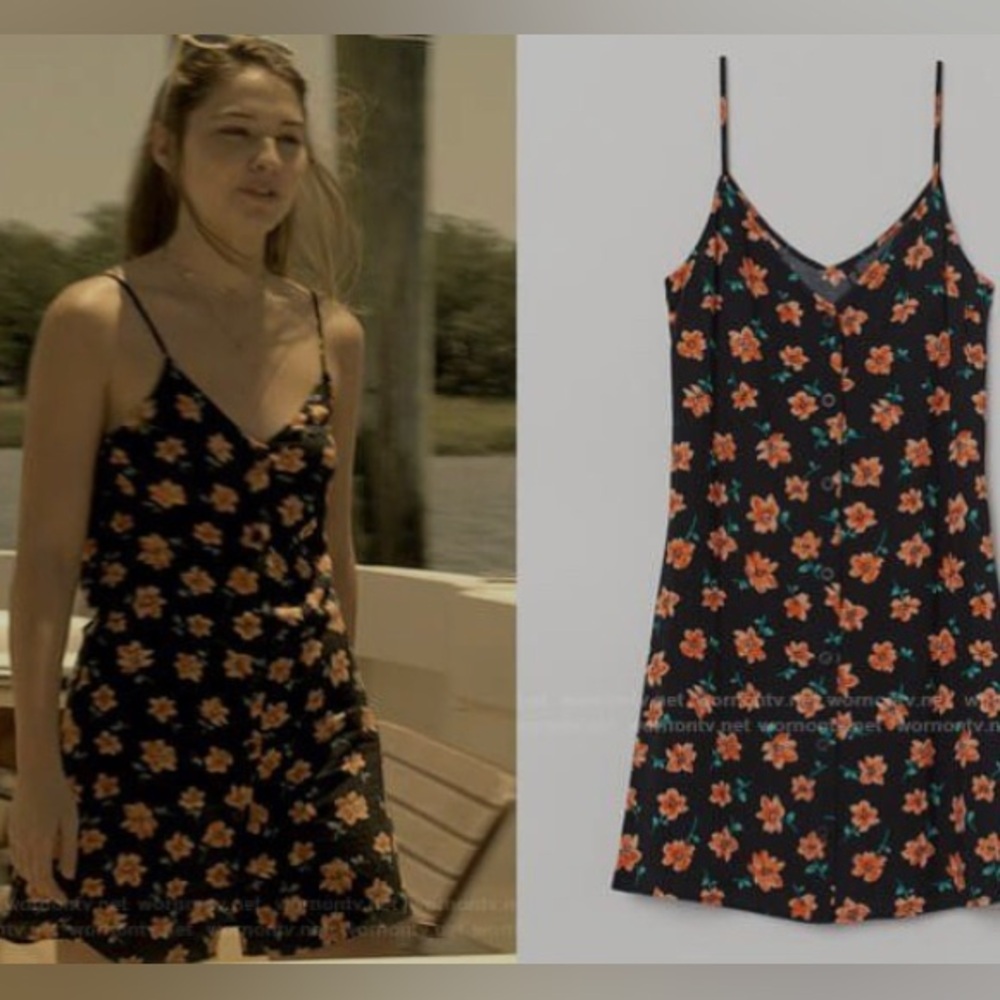 ASO Sarah Cameron OBX -  H&M Black/Floral romper dress ☀️